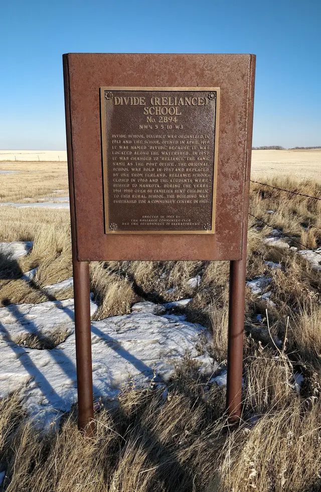 Divide (Reliance) School historic plaque